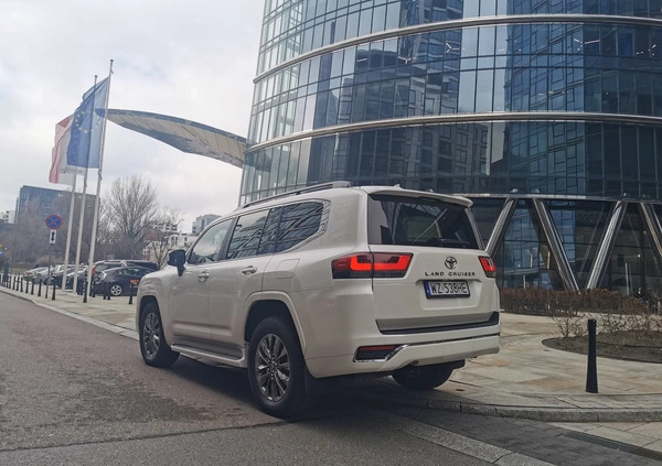 Toyota Land Cruiser cena 696468 przebieg: 1000, rok produkcji 2023 z Warszawa małe 326